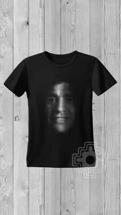 Remera de Algodón con Estampa en Pintura Reflex- Messi-maradona-charly
