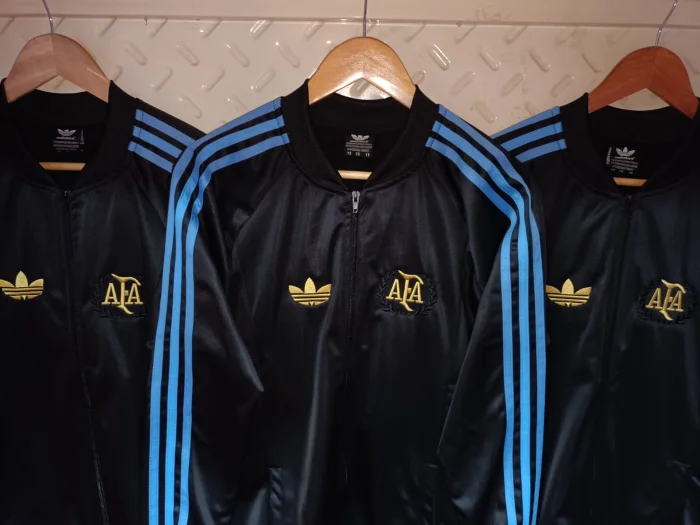 Camperas Adida