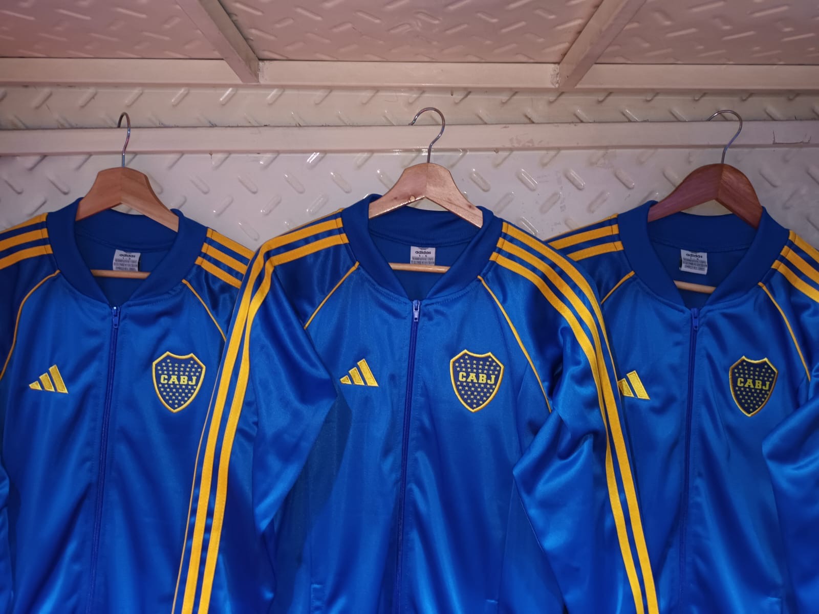 Camperas Deportiva - 190182c4-b40e-4291-bd7c-7394fbb5195b.jpeg