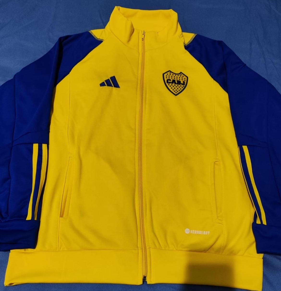 Campera de Boca - 4c2c1590-8897-4a04-b68d-f87ddaa8c8fb.jpeg