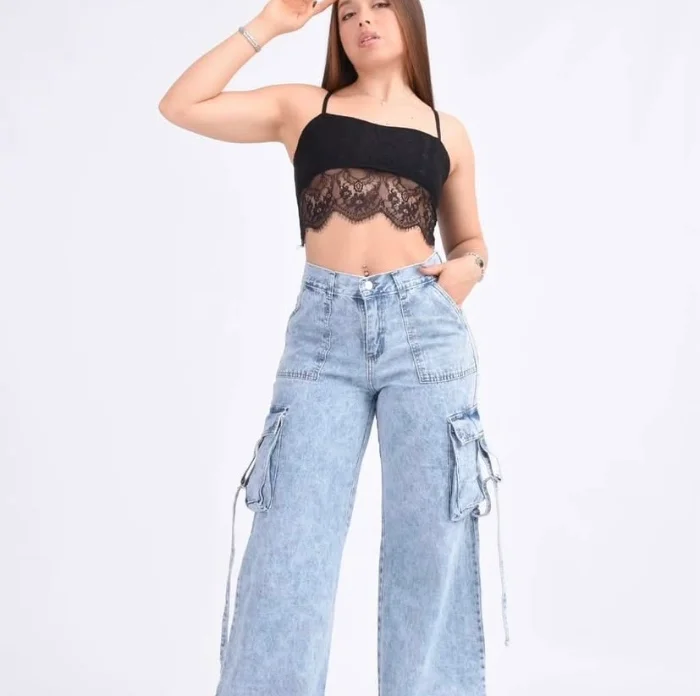 Pantalón Baggy Cargo con Tiras Rígido