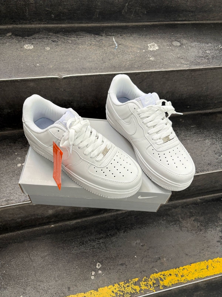 Air Force 1 Low - Imagen 2