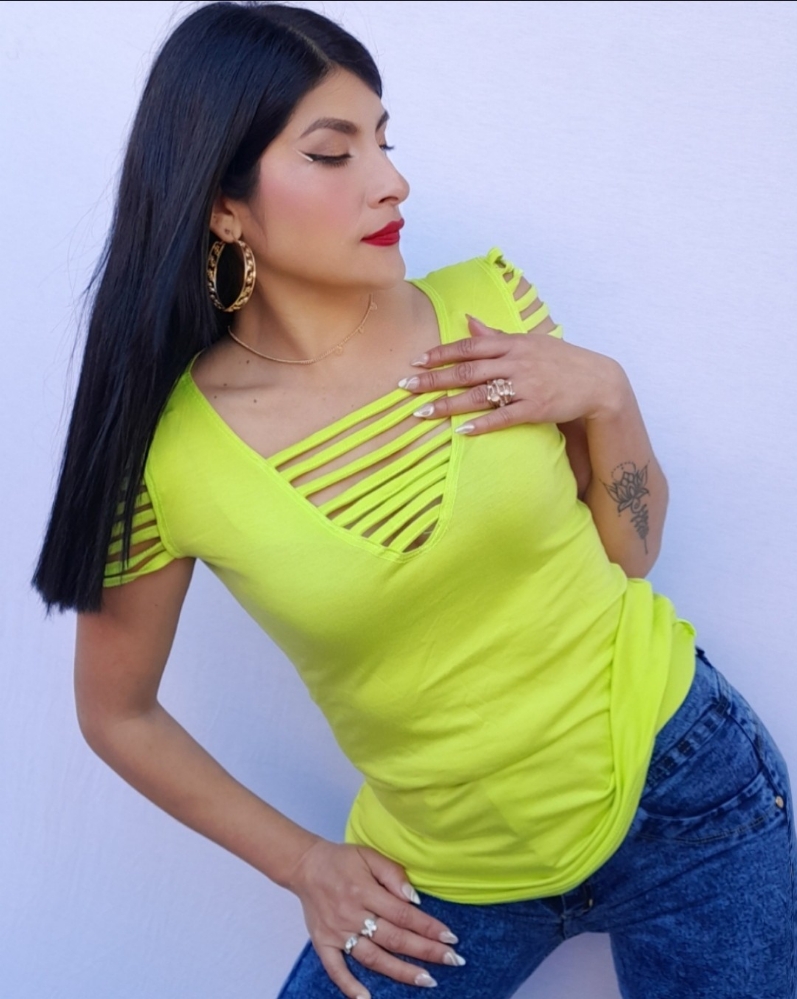 Art.5040 Remera con Tiras en  Escote V y M.corta - Imagen 2