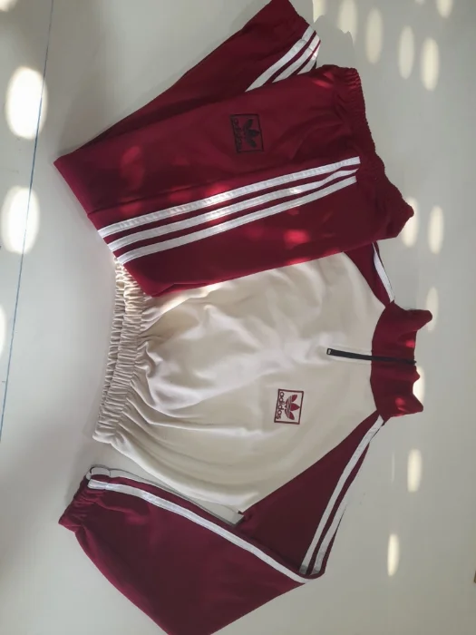 Conjunto Adi