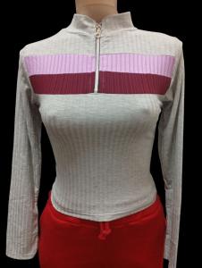 Remera con Cierre