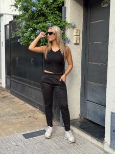 Pantalón Yersey con Piel