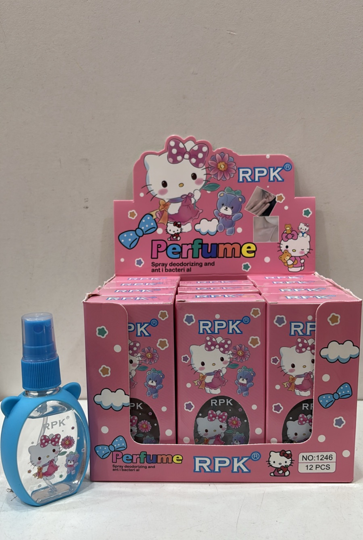 Perfumes de Niñas de Plástico - IMG_8140.jpeg