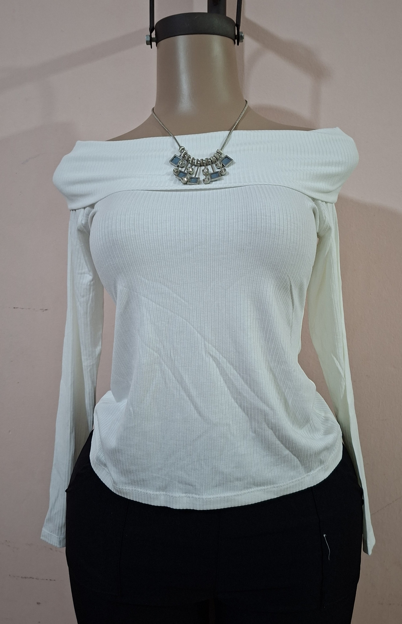 Camiseta Morley Viscosa Cuello Bote - Imagen 2