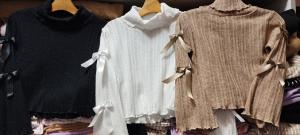 Polera de Hilo con Moño Rosa Negro  Natural Blanco y Tostado - Miniatura 3
