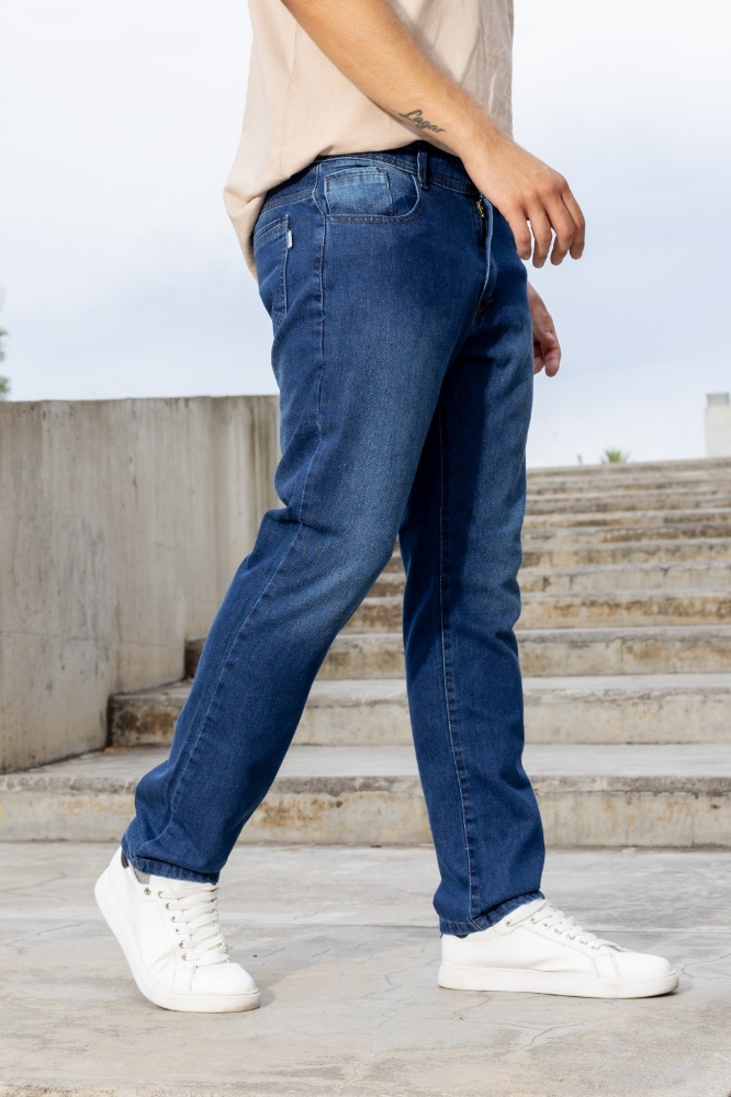 Jeans Recto Clasico Moderno Estilo Wrangler - Imagen 2