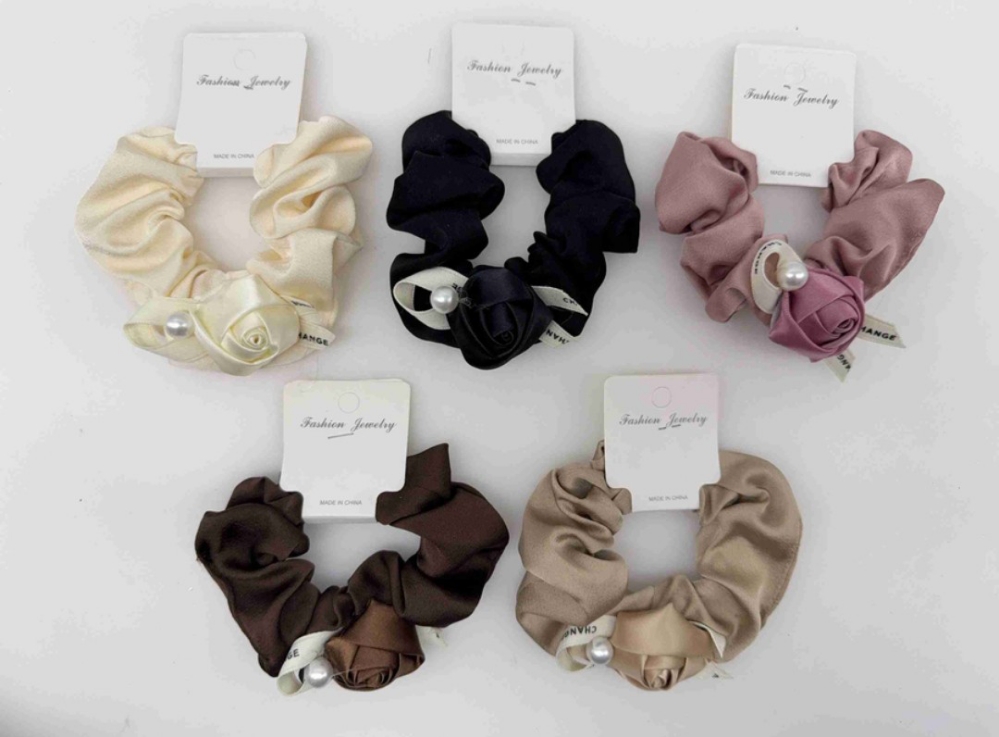 Colitas Scrunch con Rosas - Imagen 1