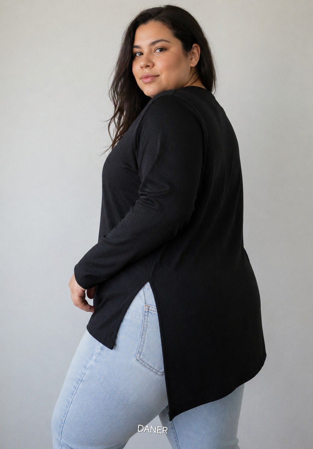 Camiseta Remeron  con Tajo Curvy - Imagen 3