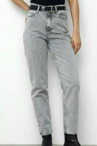 Jeans Mom