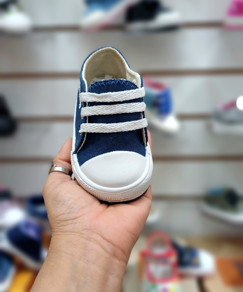 Zapatillas Lisas Color Marino con Cordones - Imagen 3