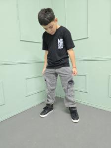 Mom Cargo Gris C/puño