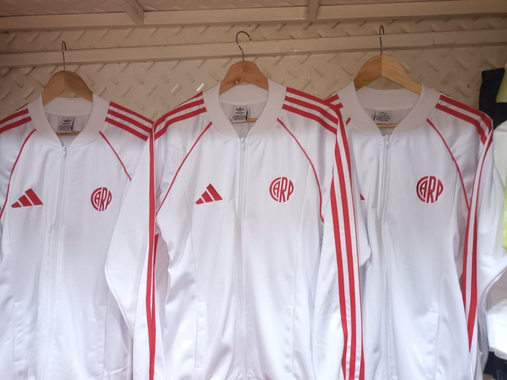 Campera Adida Deportiva - Imagen 2