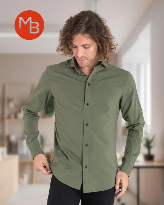 Camisa Elastizada Entallada Lisa de Hombre