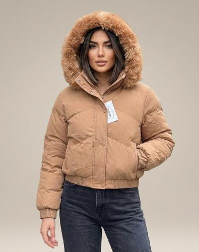 Puffer Simil Engomado Importado de Dama