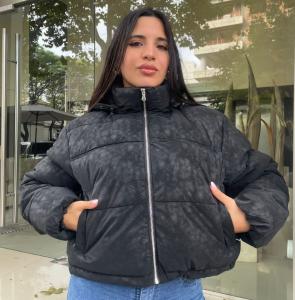 Puffer con Piel Importada Inflada