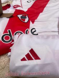 Camiseta River W 15