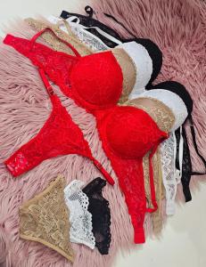 Conjunto de Encaje Armado