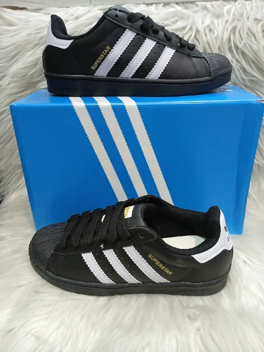 Adidas Super Star