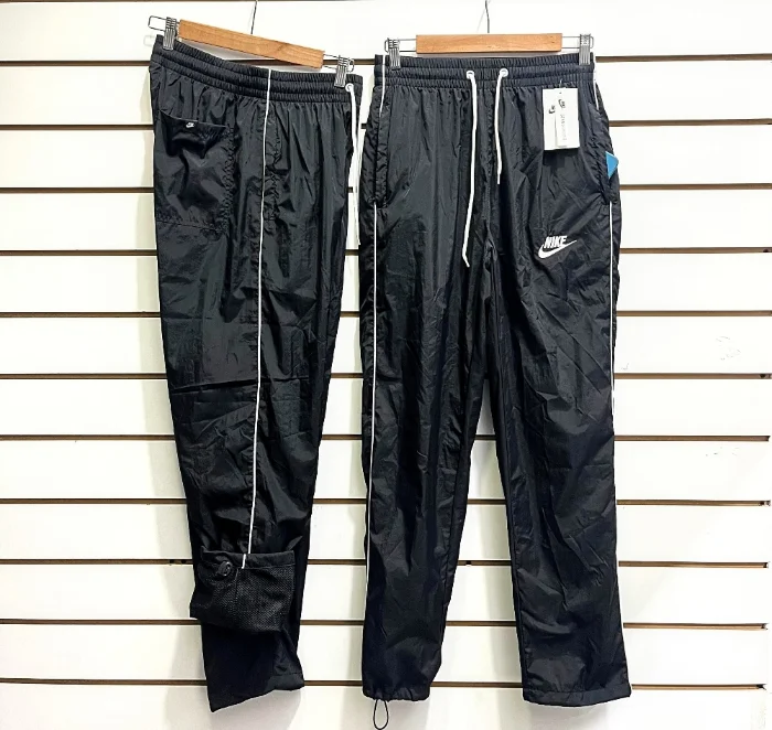 Pantalón Rompe Viento Line Goat