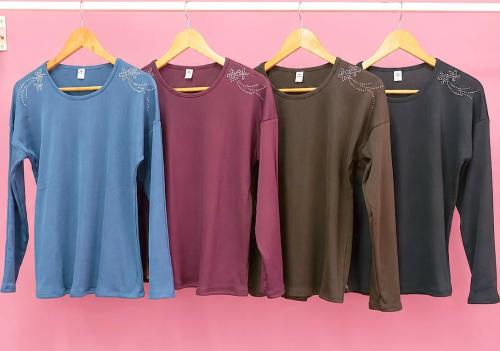 Camiseta con Brillos en los Hombros - Miniatura 2