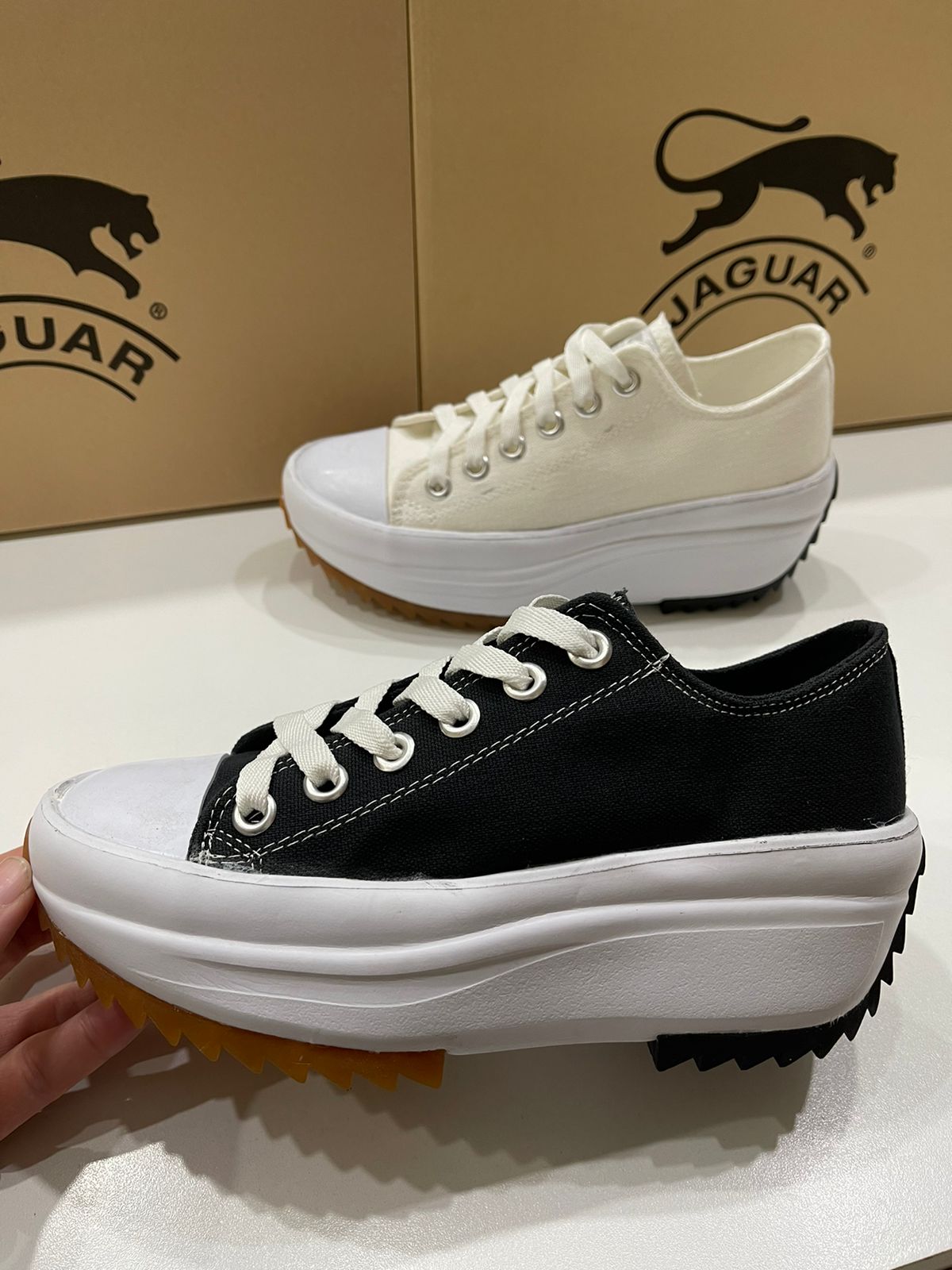 Zapatilla Jaguar Plataforma Livianas Art. 8080 (35 al 40) - 8080.jpg