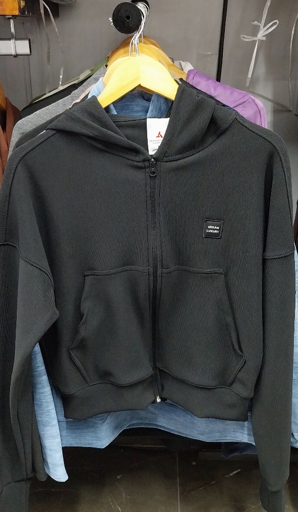 Campera Ottoman Urban Luxury - Imagen 8