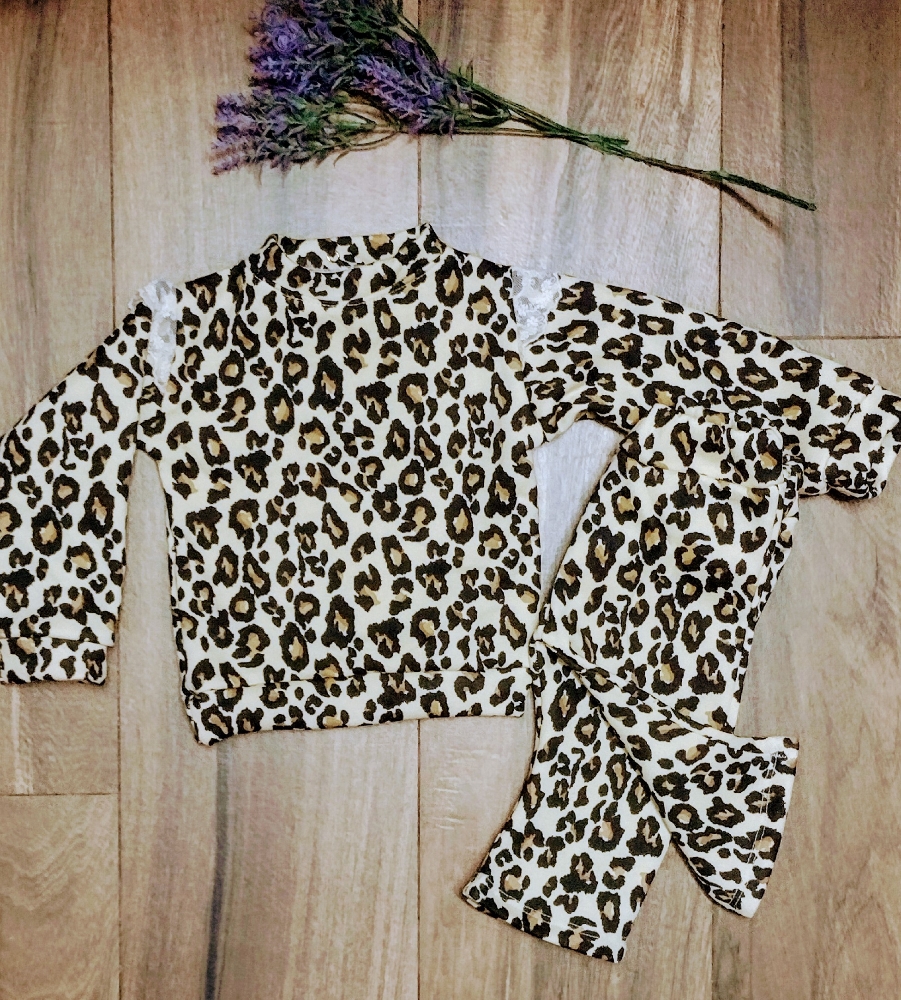 Conjunto Beba,en Frisa Digital con Broche Talle 1 al 5 - Imagen 3