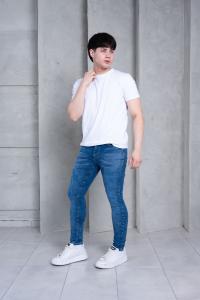 Jeans Semi Recto Localizado con Bigotes