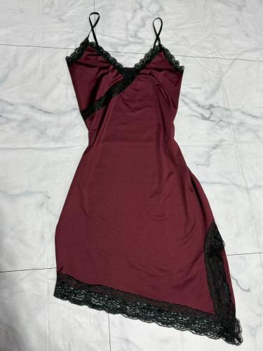 Vestido con Puntilla  en Laycra - Miniatura 3