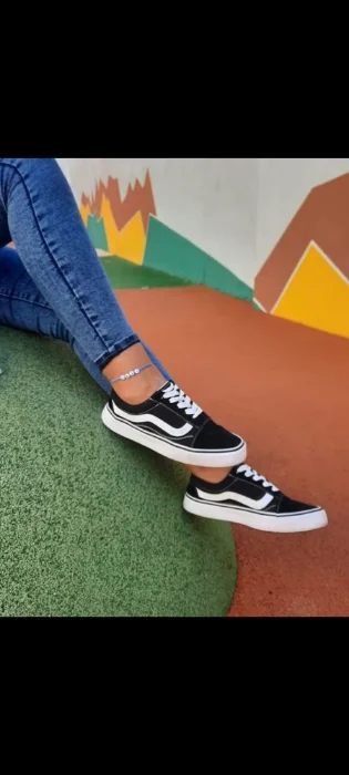 Art. Vans