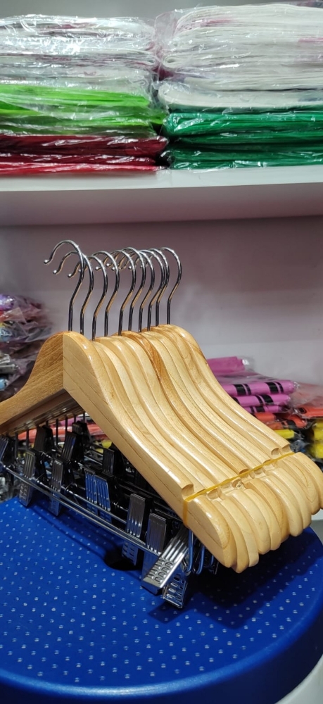 Perchas  Madera con Broche de Niños - Imagen 2