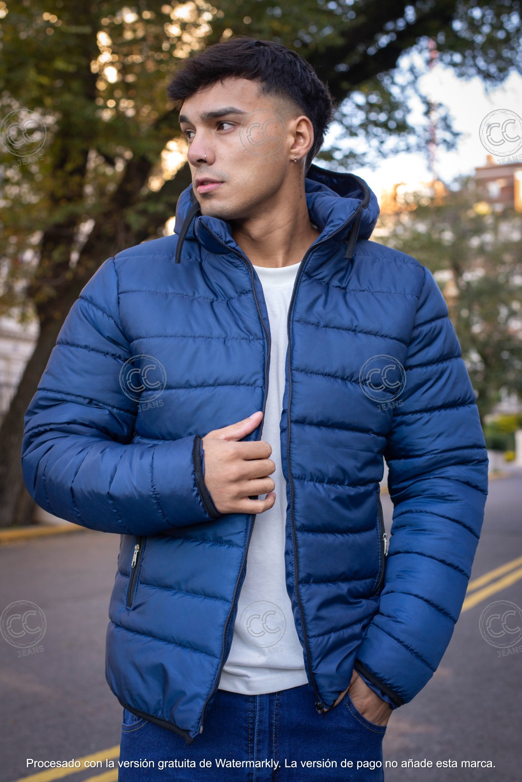 Salvador - Campera Inflable Azul - WhatsApp%20Image%202025-05-26%20at%201.59.33%20PM%20(1).jpeg