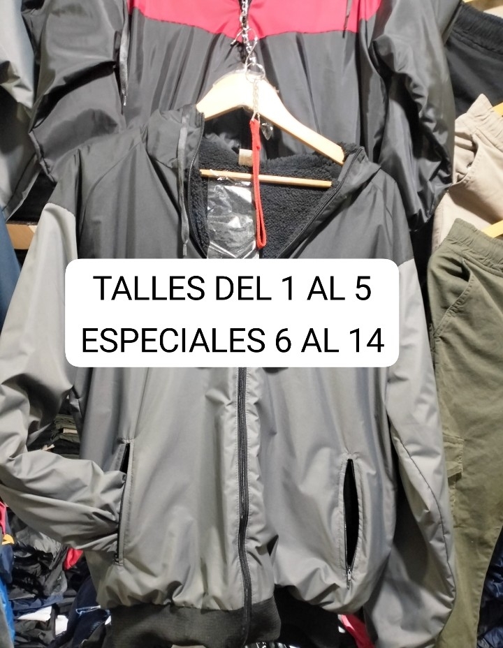 Campera Rompeviento con Polar Talles Especiales - Imagen 4