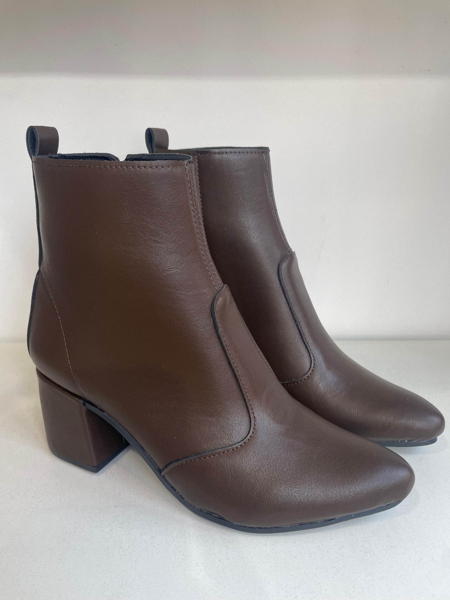 Botas Corta Botineta con Taco Dubai Negro - Imagen 8