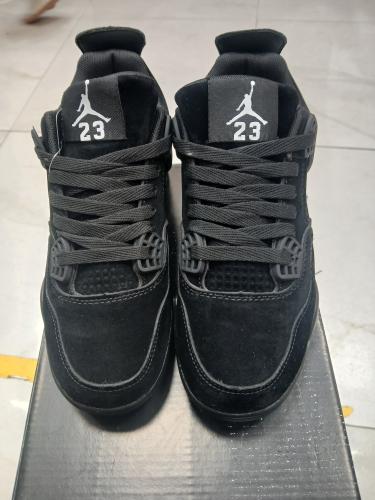 Jordan R,4 Black