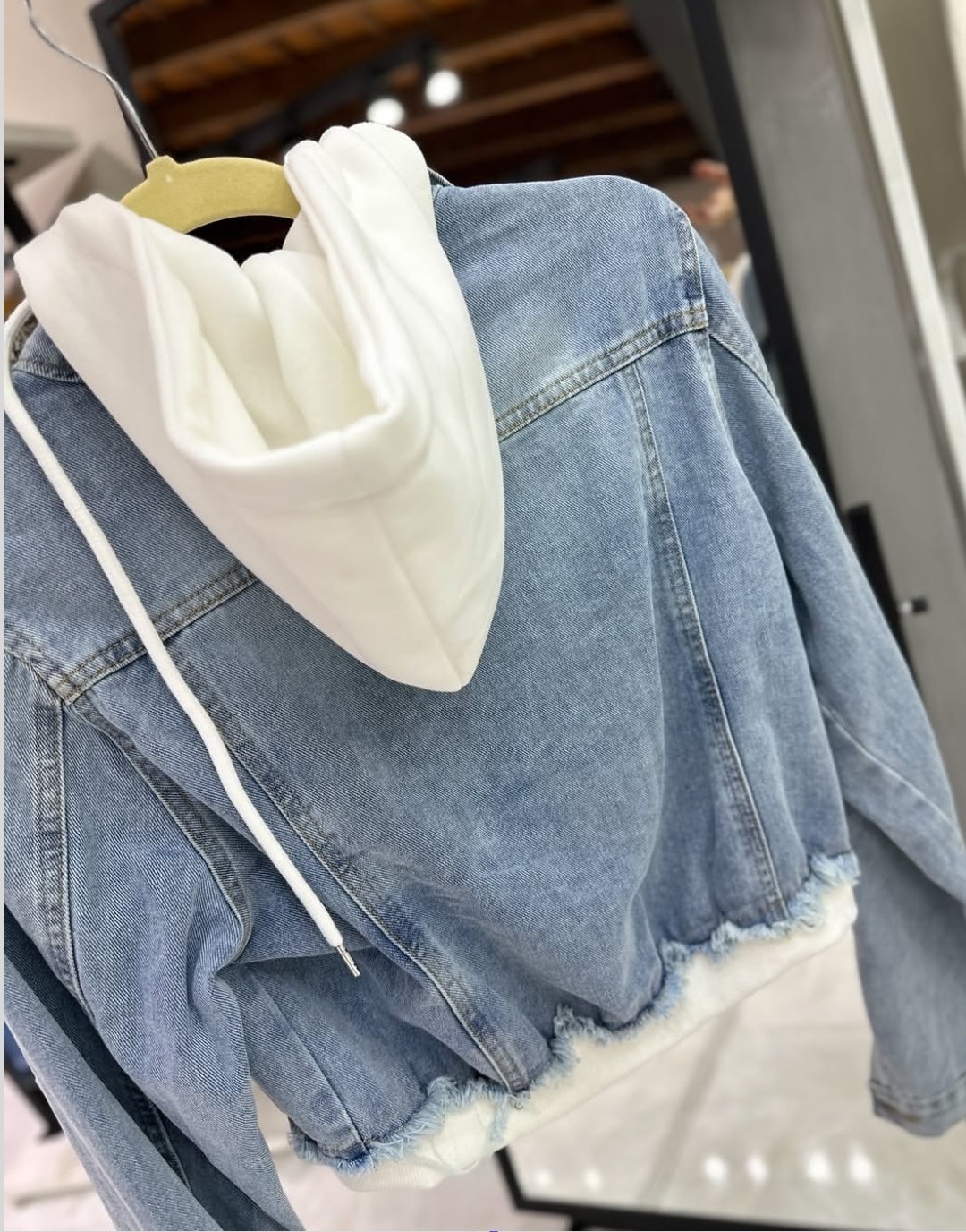 Campera Denim con Capucha - Imagen 3