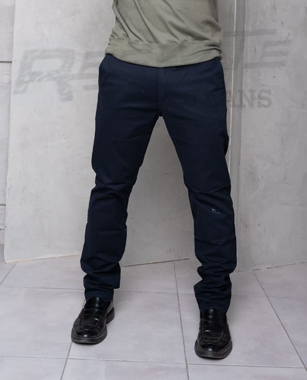 Pantalón Bolsillo Chino Corte Clásico Recto - Imagen 1