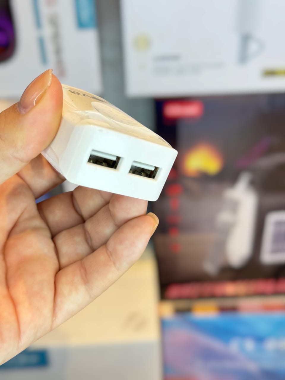 Cargador de Pared Iphone Lightning 3.1a Time 2usb - be397d45-d355-4300-a60b-7ea5f8aae695.jpeg