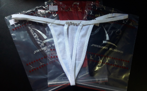 Colaless Erotica con Dijes - Miniatura 8