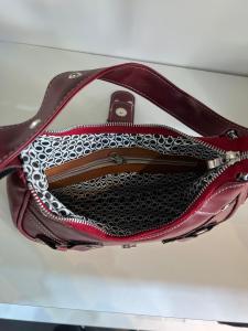 Cartera al Hombro Chica Mini Bag Baguette Bordo Negra - Miniatura 2