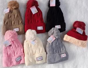 Gorros Unisex Pom Pon. con Piel