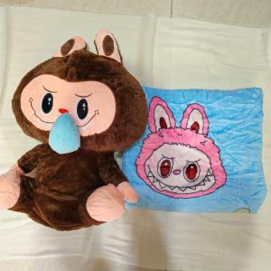 Peluches y Mochilas Labubu  con Manta y Música - Miniatura 4