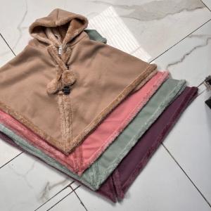 Poncho Bebé con Pompon - Miniatura 3