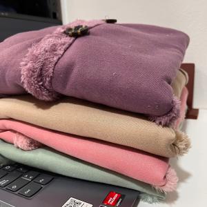 Poncho Bebé con Pompon - Miniatura 4