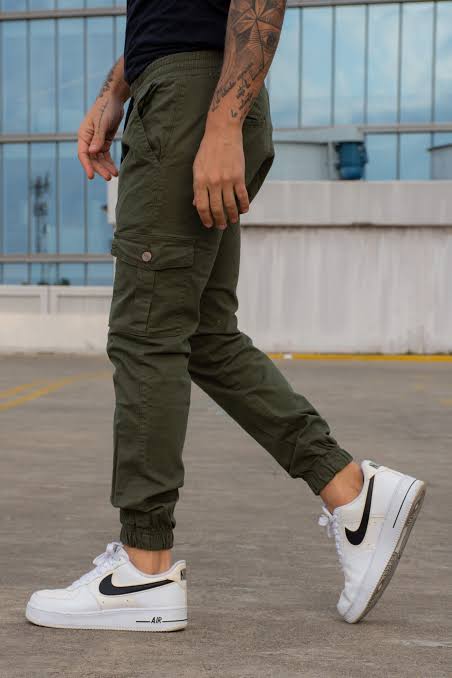Jogging Gabardina Elastizada Cargo con Botones - images%20(7).jpg