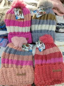 Gorritos con Pompón Dama con Aplique Rayado